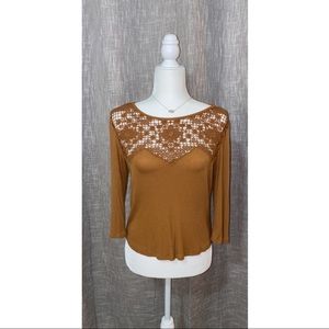 NWOT American Eagle Mustard Top w lace